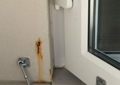 20200126 rust on patio at dining room door